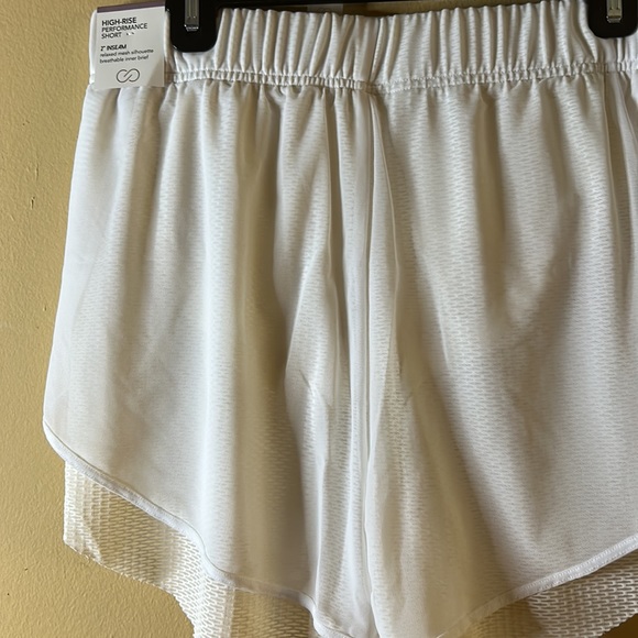 🌹CALIA Shorts by Carrie underwood - Picture 3 of 7